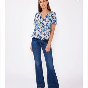 Lovestitch $58 NWOT Ocean Breeze Floral Blouse